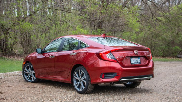 2019-honda-civic-touring-sedan-1